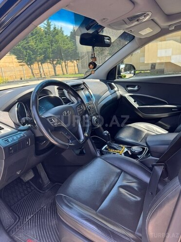 Hyundai Santa Fe-13