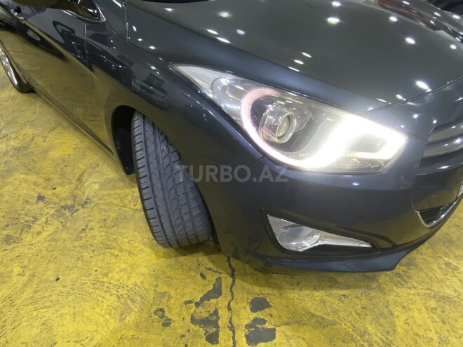 Hyundai i40-10