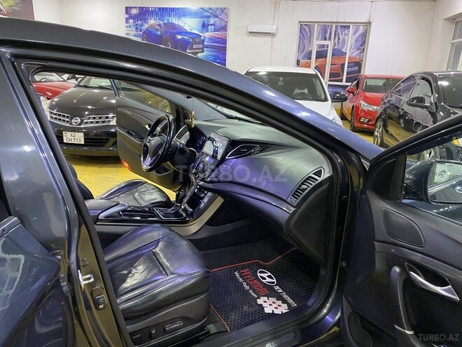 Hyundai i40-14