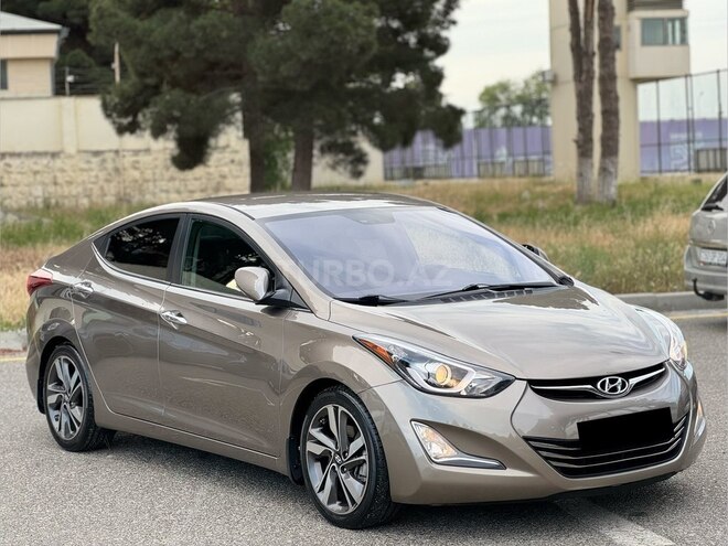 Hyundai Elantra-8