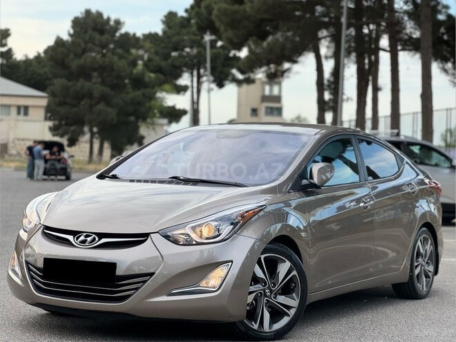 Hyundai Elantra-3