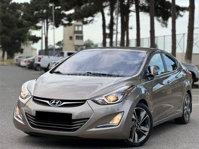 Hyundai Elantra-6