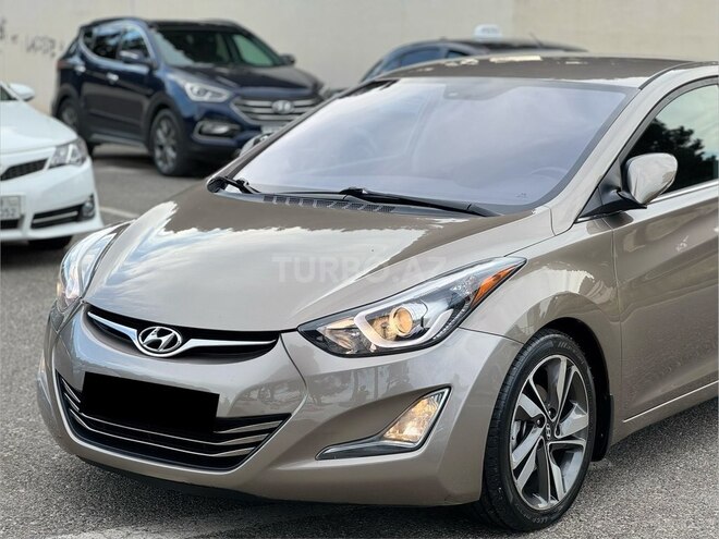Hyundai Elantra-9