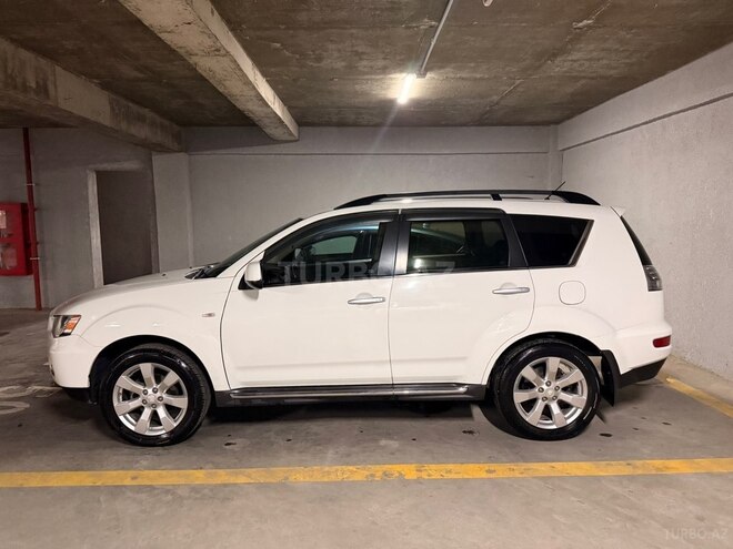Mitsubishi Outlander-6