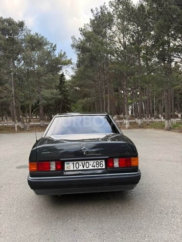 Mercedes 190-5