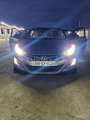 Hyundai Elantra-1