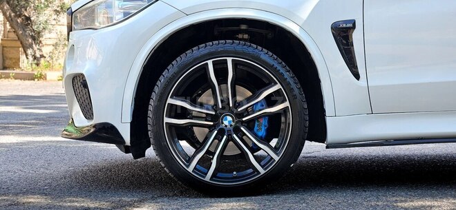 BMW X5-7