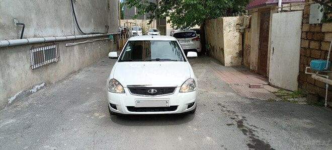 LADA (VAZ) Priora-1