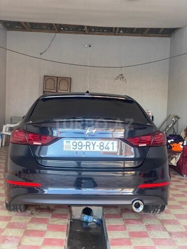 Hyundai Avante-2