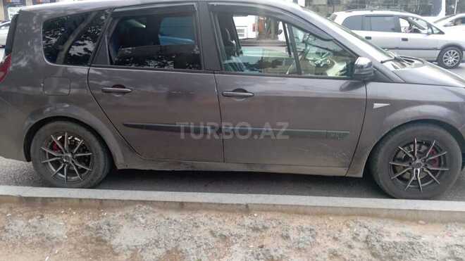 Renault Scenic-9