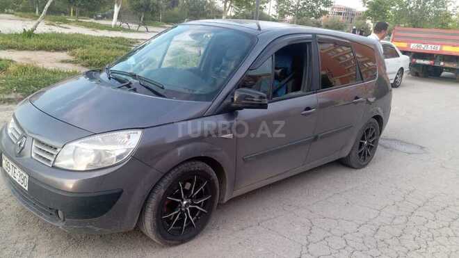 Renault Scenic-6