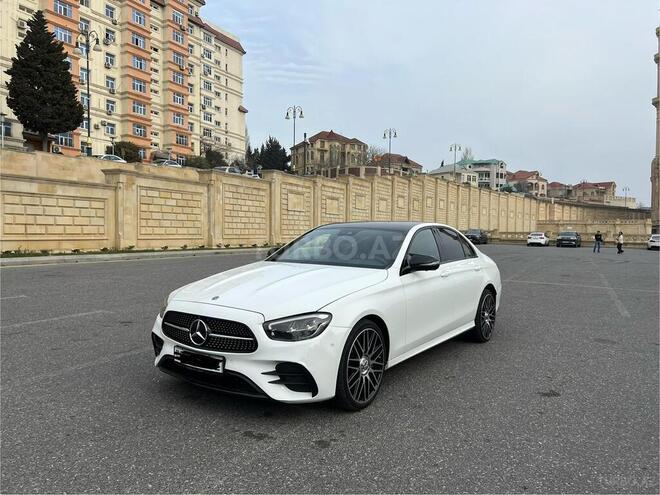 Mercedes E 300 e-11
