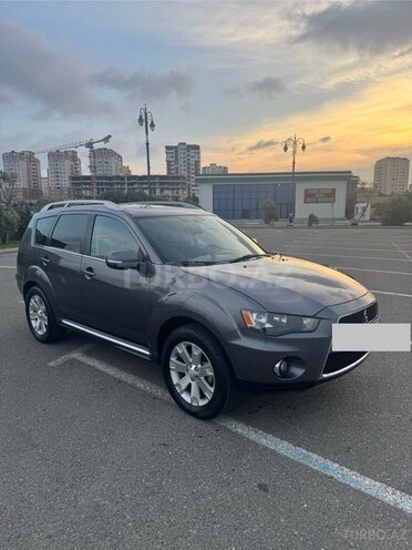 Mitsubishi Outlander-11