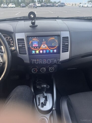 Mitsubishi Outlander-6