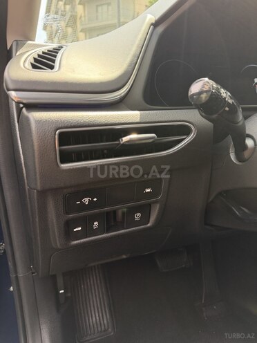 Hyundai Sonata-17