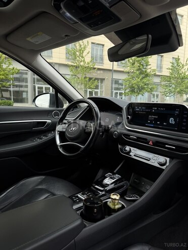 Hyundai Sonata-12