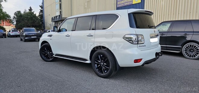 Nissan Patrol 2013, 232,000 km - 5.6 l - Bakı
