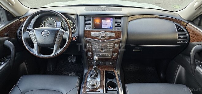 Nissan Patrol 2013, 232,000 km - 5.6 l - Bakı