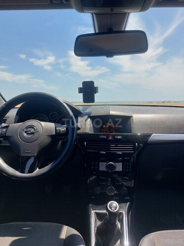 Opel Astra-2