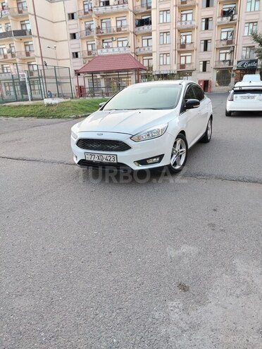 Ford Focus-2
