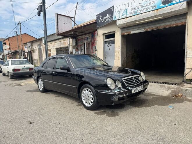 Mercedes E 220-5