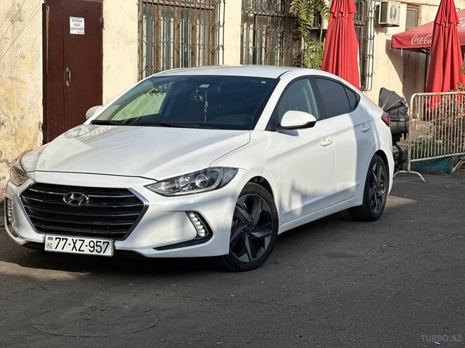 Hyundai Elantra-1