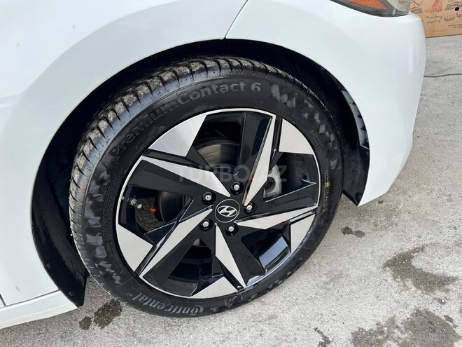 Hyundai Elantra-9