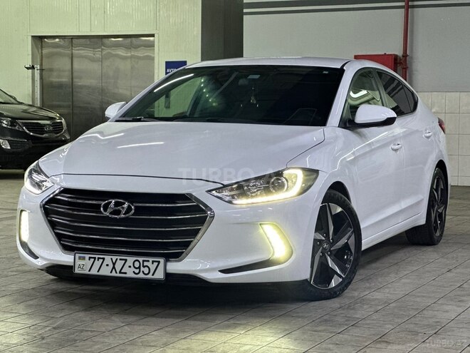 Hyundai Elantra-17