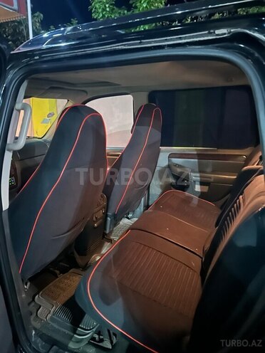 Ford Explorer-6