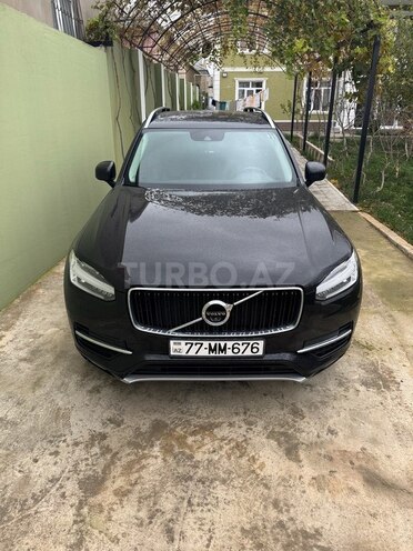 Volvo XC90-1