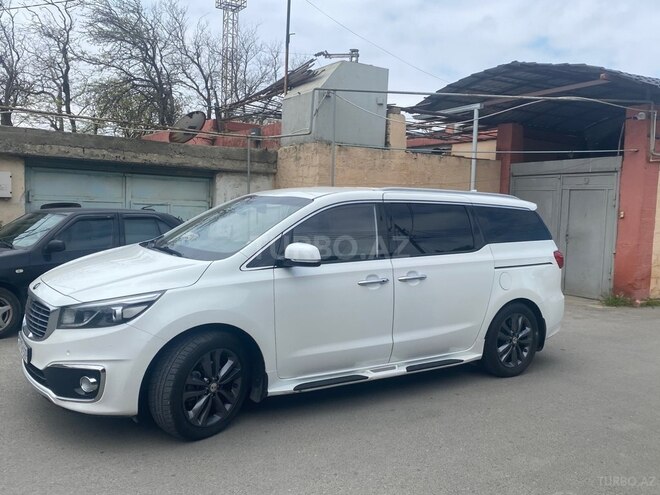 Kia Carnival-3