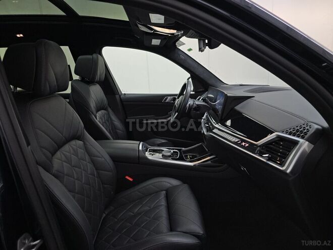 BMW X7-9