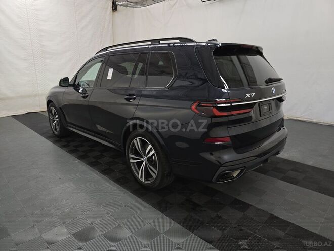 BMW X7-6