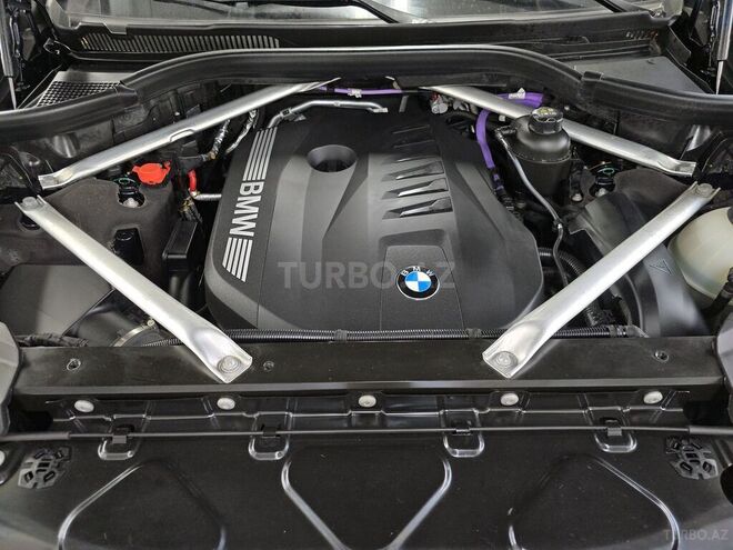BMW X7-19