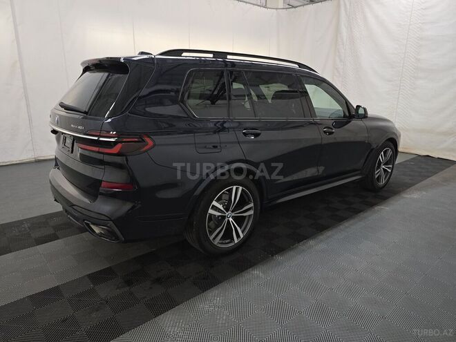 BMW X7-4