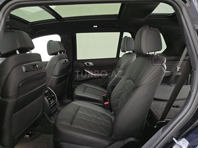 BMW X7-12