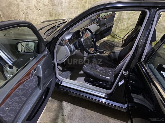 Mercedes E 220-8