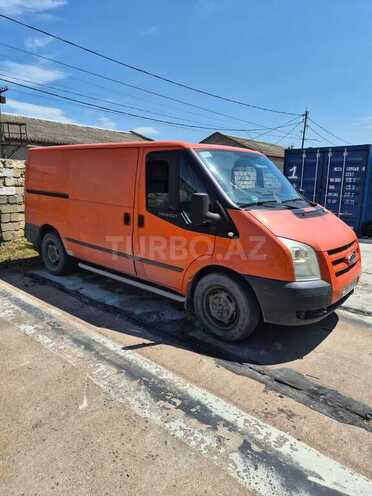 Ford Transit-4