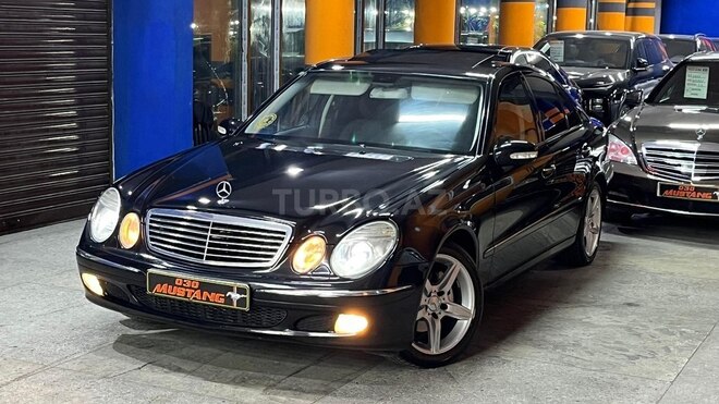 Mercedes E 220-1