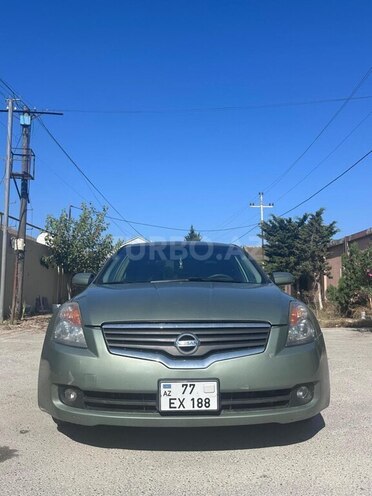 Nissan Altima-2