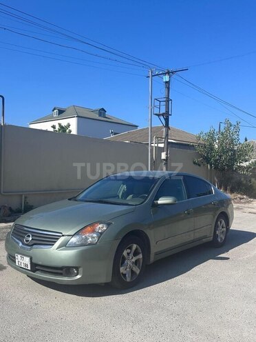 Nissan Altima-3