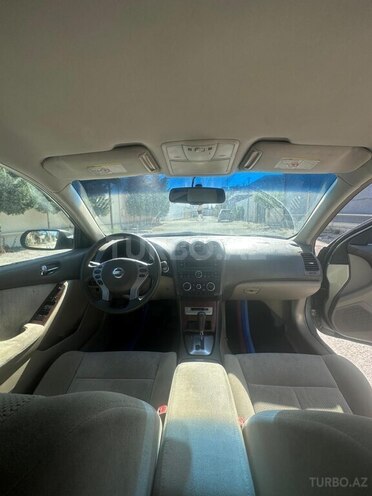 Nissan Altima-9
