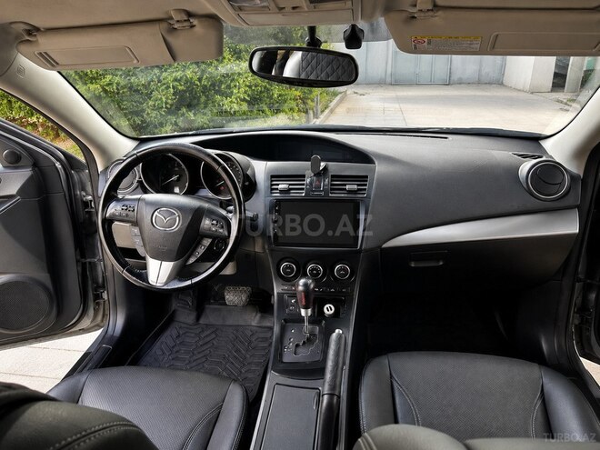 Mazda 3-3