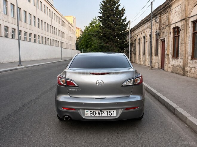 Mazda 3-2