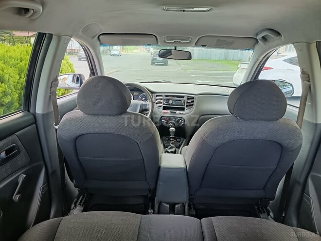 Kia Rio-11