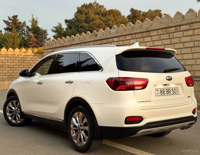 Kia Sorento-8
