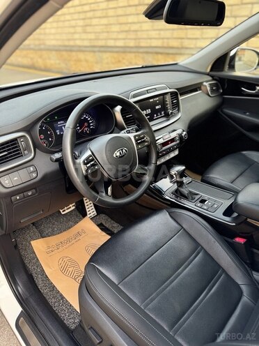 Kia Sorento-11