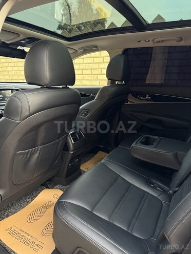 Kia Sorento-13