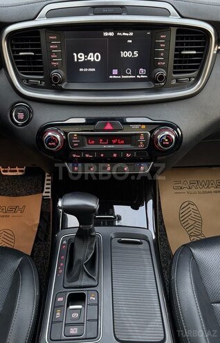 Kia Sorento-18
