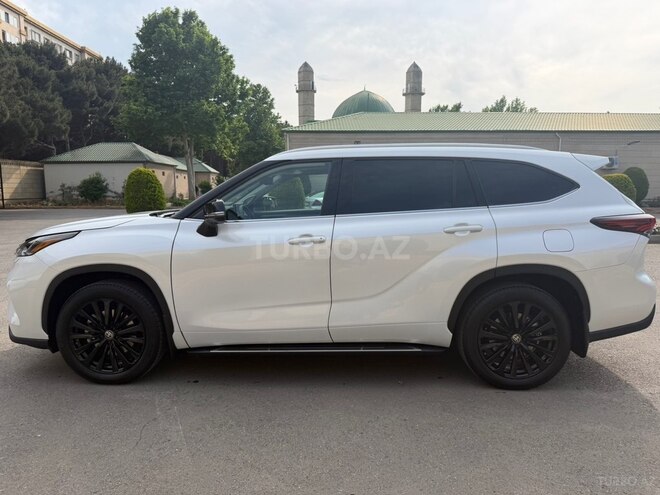 Toyota Highlander-3